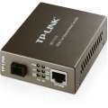 TP-Link Медиаконвертер 10/100 Мбит/с RJ45 - 100 Мбит/с разъём SC (одномодовый), полнодуплексный,Tx:1550нм, Rx:1310нм, до 20км, переключающийся адаптер питания, возможность установки в шасси TL-MC1400